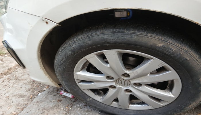 2017 Maruti Ertiga VXI ABS, Petrol, Manual, 88,722 km, tyre