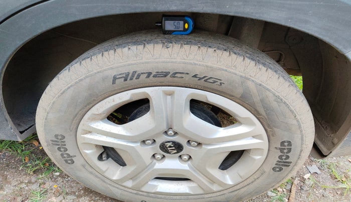 2020 KIA SONET HTK 1.2, Petrol, Manual, 29,775 km, tyre