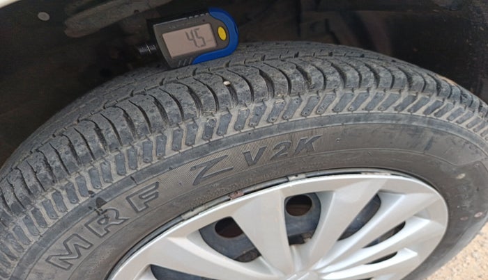 2015 Maruti Swift Dzire VXI AT, Petrol, Automatic, 18,449 km, tyre