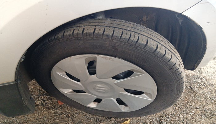 2016 Maruti Celerio ZXI AMT, Petrol, Automatic, 1,02,551 km, tyre