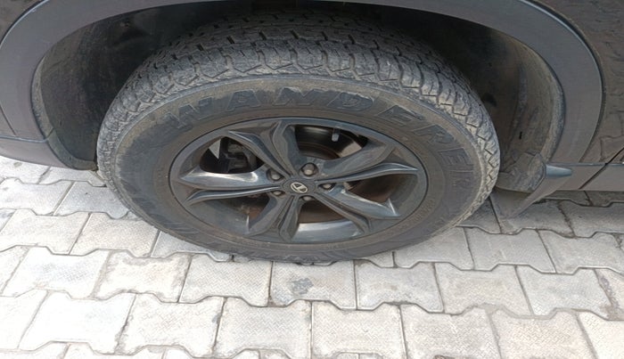 2019 Tata Harrier XZ 2.0L DARK EDITION, Diesel, Manual, 88,794 km, tyre