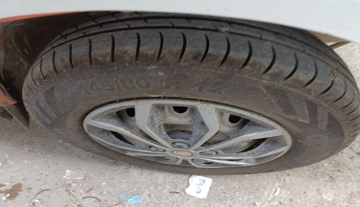 2018 Maruti OMNI E STD, Petrol, Manual, 98,341 km, tyre