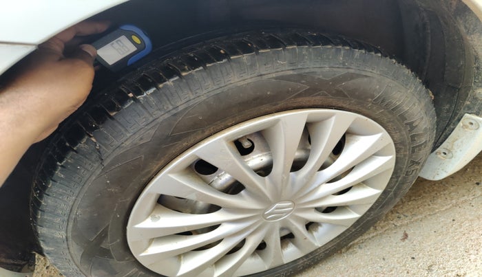 2015 Maruti Ciaz VDI +, Diesel, Manual, 1,37,961 km, tyre