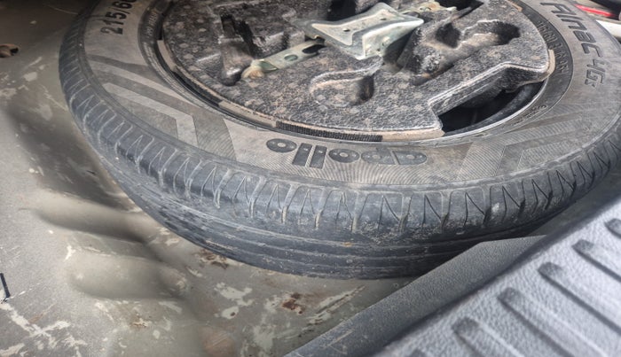 2021 Maruti Vitara Brezza ZXI PLUS, Petrol, Manual, 77,857 km, tyre