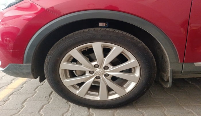 2024 MG ASTOR Select 1.5 CVT (Ivory), Petrol, Automatic, 9,338 km, tyre