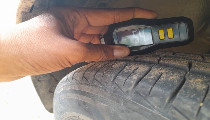 2022 Maruti Alto LXI O, Petrol, Manual, 32,587 km, tyre