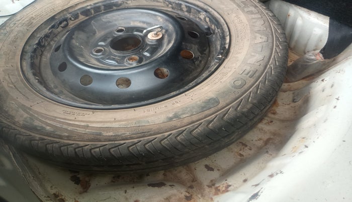 2022 Maruti Alto K10 VXI, Petrol, Manual, 27,824 km, tyre
