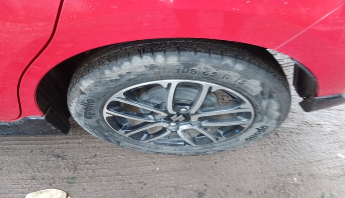2022 Maruti Swift ZXI PLUS AMT DUAL TONE, Petrol, Automatic, 37,053 km, tyre