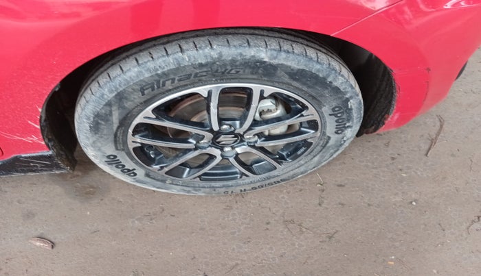 2022 Maruti Swift ZXI PLUS AMT DUAL TONE, Petrol, Automatic, 37,053 km, tyre