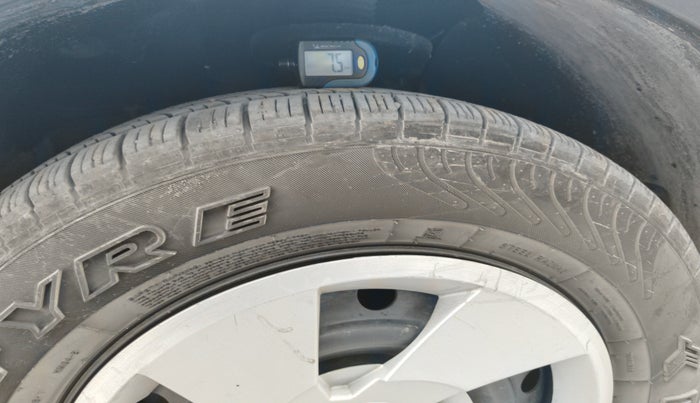 2014 Mahindra XUV500 W6, Diesel, Manual, 76,396 km, tyre