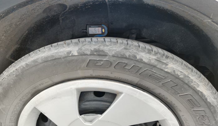 2014 Mahindra XUV500 W6, Diesel, Manual, 76,396 km, tyre