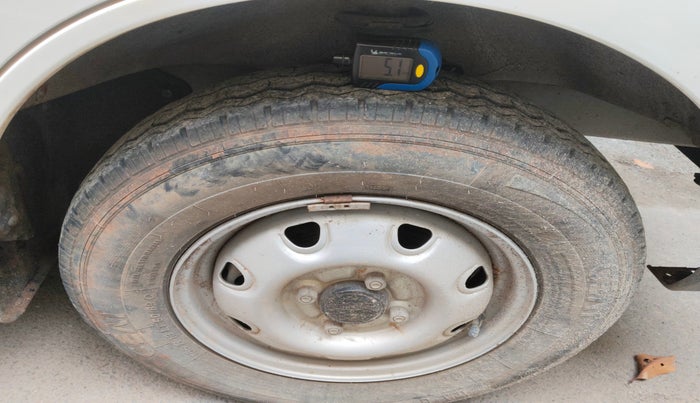 2022 Maruti Eeco 7 STR STD(O), Petrol, Manual, 18,619 km, tyre