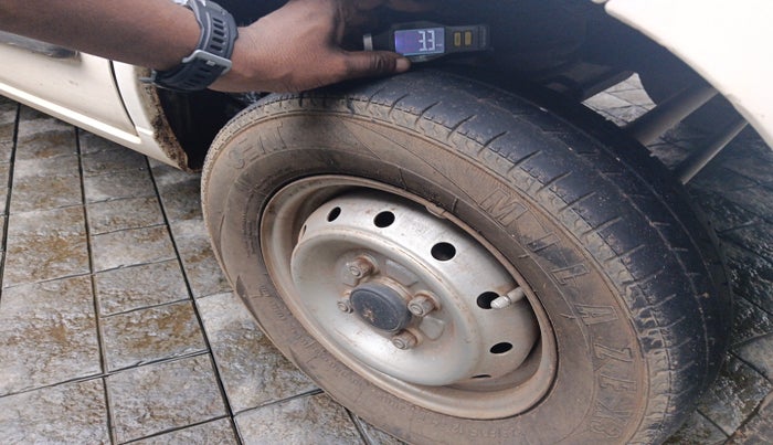 2010 Maruti Alto LXI, Petrol, Manual, 1,33,024 km, tyre
