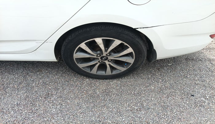 2014 Hyundai Verna FLUIDIC 1.6 CRDI SX, Diesel, Manual, 1,19,894 km, tyre