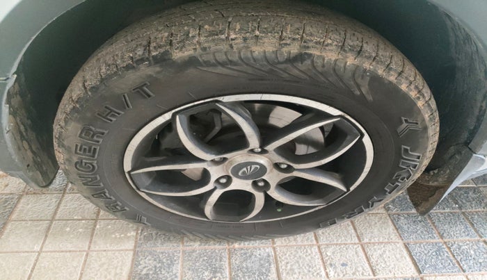 2014 Mahindra XUV500 W6, Diesel, Manual, 1,93,604 km, tyre