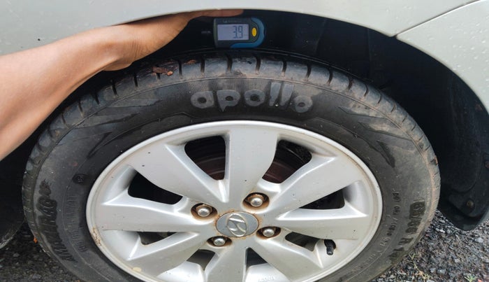 2015 Hyundai Xcent S (O) 1.2, Petrol, Manual, 57,698 km, tyre