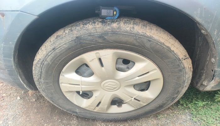 2010 Maruti Swift VDI, Diesel, Manual, 1,00,749 km, tyre
