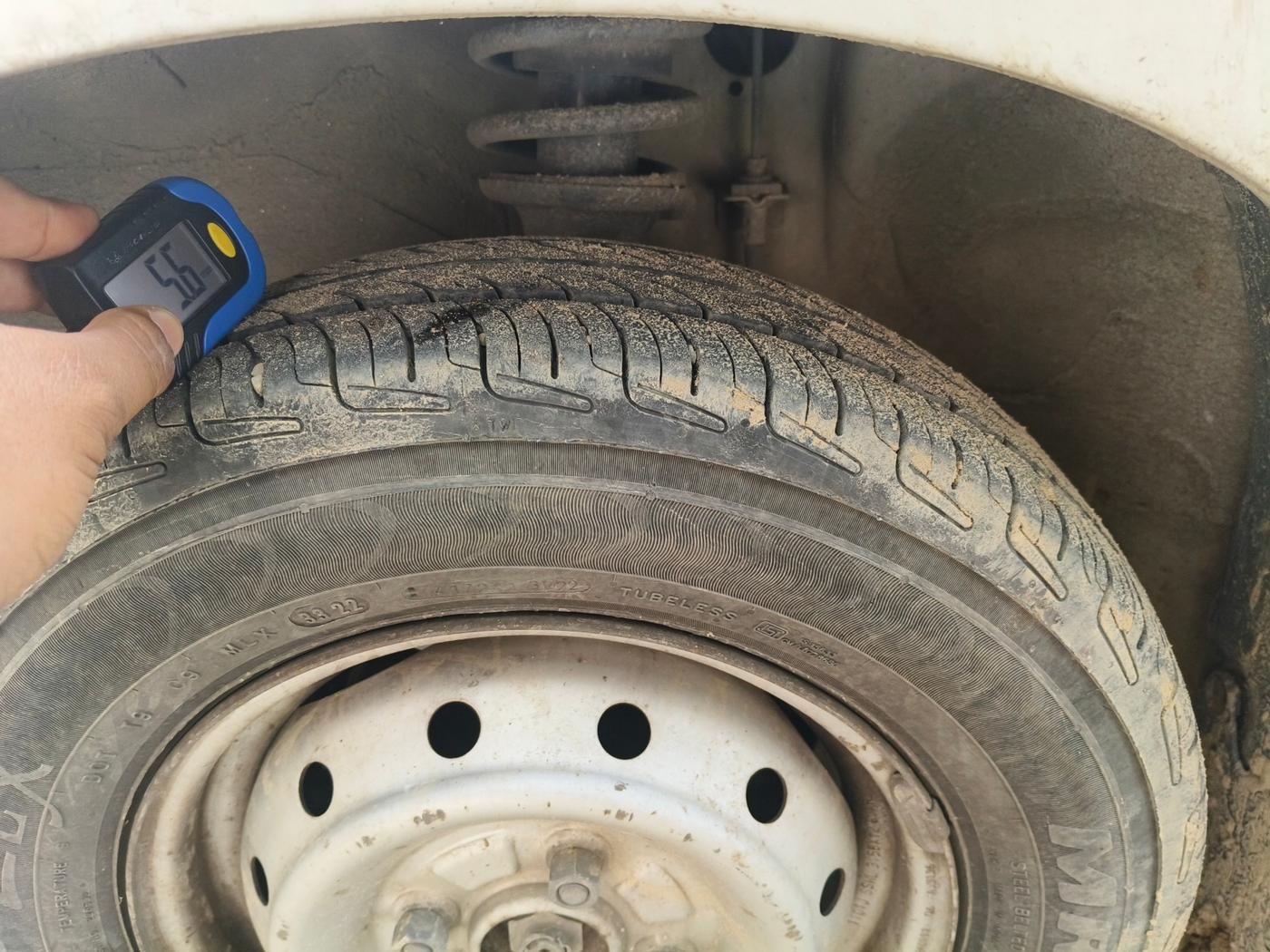 2011 Maruti Alto LXI, Petrol, Manual, 62,400 km, tyre