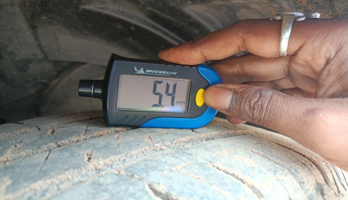 2023 Maruti Ertiga VXi (O), Petrol, Manual, 7,891 km, tyre