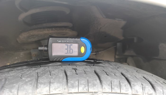 2015 Maruti Swift VDI, Diesel, Manual, 1,03,934 km, tyre