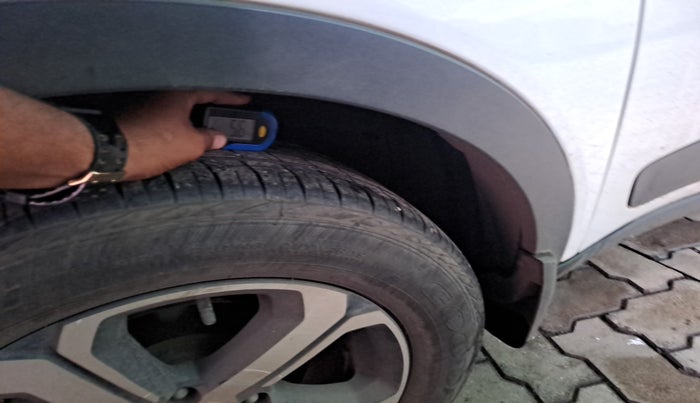 2022 Tata NEXON XZA PLUS (HS) DUAL TONE PETROL, Petrol, Automatic, 24,737 km, tyre