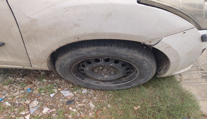 2013 Maruti Ertiga VDI, Diesel, Manual, 2,02,031 km, tyre