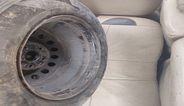 2013 Maruti Ertiga VDI, Diesel, Manual, 2,02,031 km, tyre