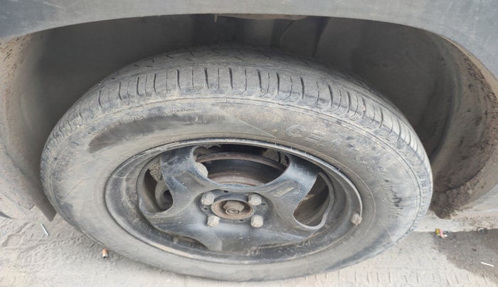 2022 Tata PUNCH ACCOMPLISHED MT, Petrol, Manual, 64,552 km, tyre