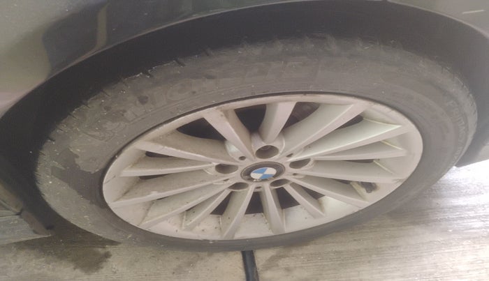 2011 BMW 3 Series 320d, Diesel, Automatic, 92,016 km, tyre