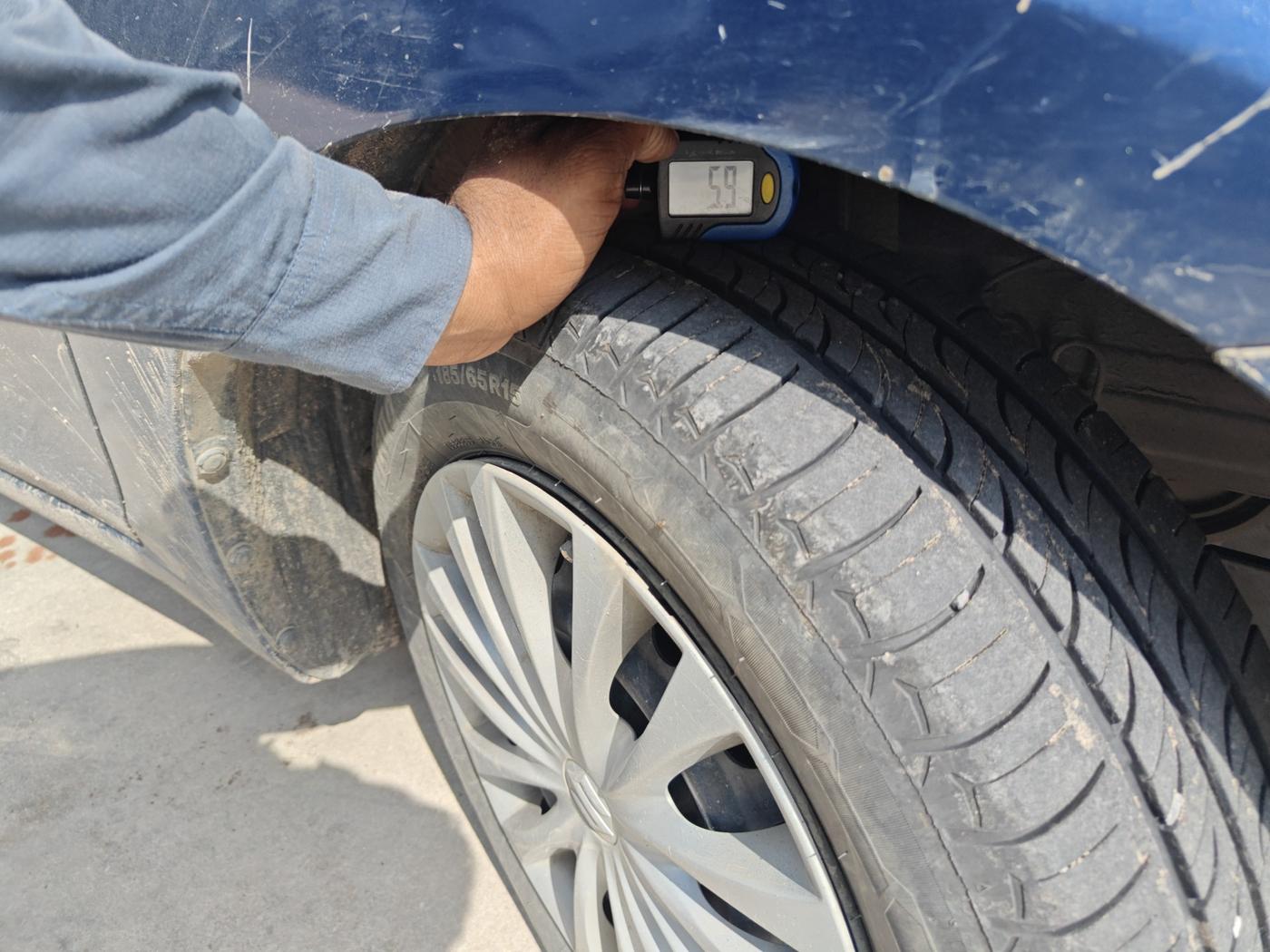 2018 Maruti Ciaz DELTA DIESEL 1.3, Diesel, Manual, 2,12,215 km, tyre