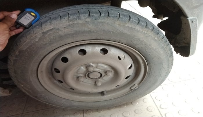 2011 Maruti Wagon R 1.0 LXI, Petrol, Manual, 1,06,426 km, tyre