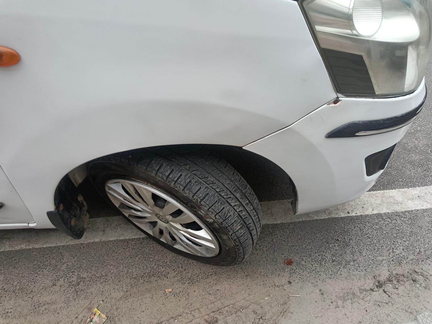 2016 Maruti Wagon R 1.0 VXI, Petrol, Manual, 1,22,989 km, tyre