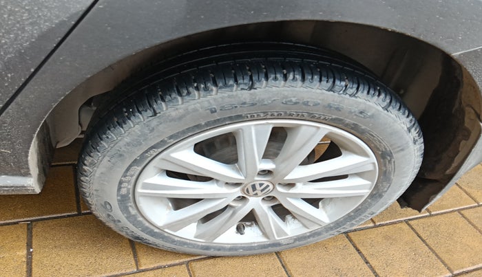 2013 Volkswagen Polo HIGHLINE1.2L, Petrol, Manual, 50,011 km, tyre