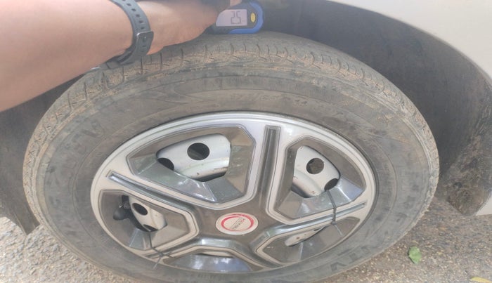 2020 Tata Tiago XT PETROL, Petrol, Manual, 40,394 km, tyre