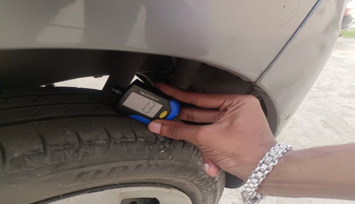 2012 Maruti Wagon R 1.0 VXI, Petrol, Manual, 1,82,241 km, tyre