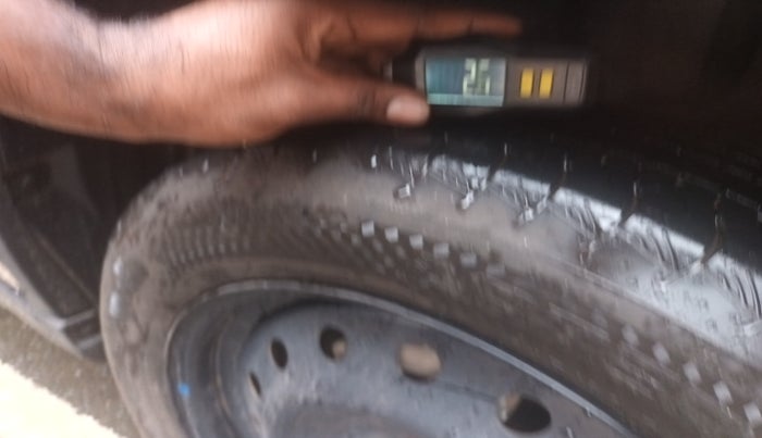 2023 Maruti Grand Vitara DELTA SMART HYBRID AT, Petrol, Automatic, 30,281 km, tyre