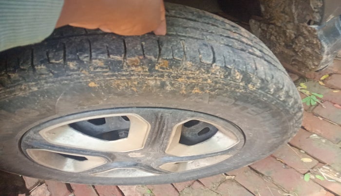 2016 Mahindra NUVOSPORT N6, Diesel, Manual, 88,812 km, tyre
