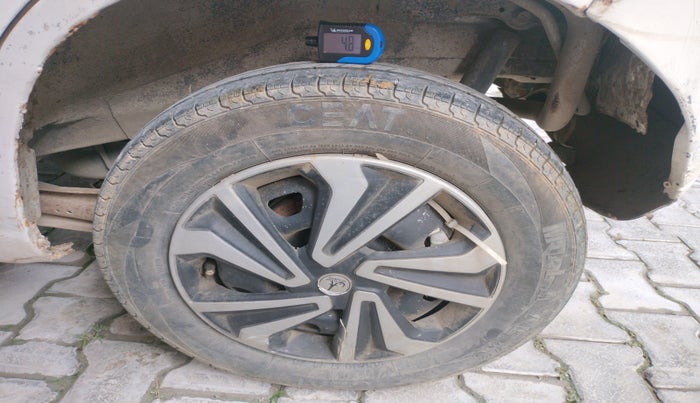 2012 Maruti Wagon R 1.0 LXI, Petrol, Manual, 1,33,644 km, tyre