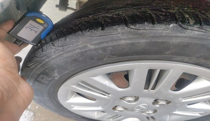 2010 Hyundai Santro Xing GLS, Petrol, Manual, 85,969 km, tyre