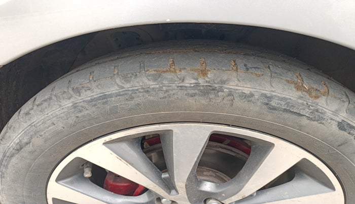 2015 Hyundai Verna FLUIDIC 1.6 CRDI S(O) 4S, Diesel, Manual, 1,29,289 km, tyre