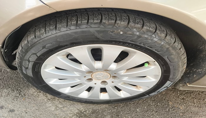 2011 Mercedes Benz C Class 220 CDI CLASSIC, Diesel, Automatic, 99,372 km, tyre
