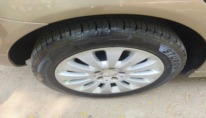 2011 Mercedes Benz C Class 220 CDI CLASSIC, Diesel, Automatic, 99,372 km, tyre