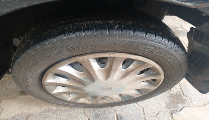 2012 Toyota Etios GD, Diesel, Manual, 2,00,508 km, tyre