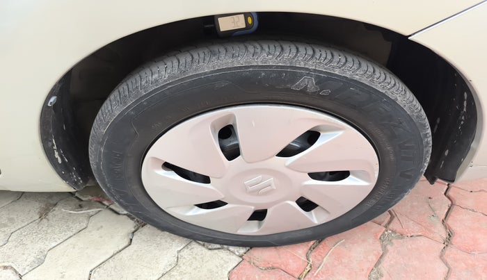 2015 Maruti Celerio VXI, Petrol, Manual, 1,03,214 km, tyre