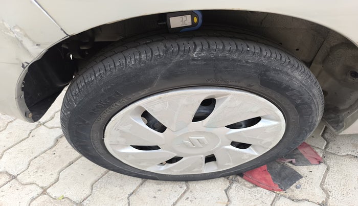 2015 Maruti Celerio VXI, Petrol, Manual, 1,03,214 km, tyre