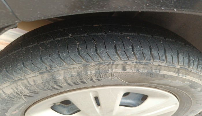 2010 Maruti Swift VDI, Diesel, Manual, 1,78,045 km, tyre