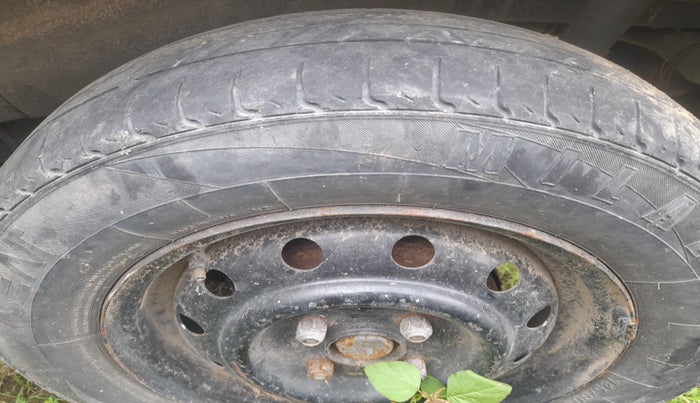 2010 Maruti Wagon R 1.0 LXI, Petrol, Manual, 99,632 km, tyre