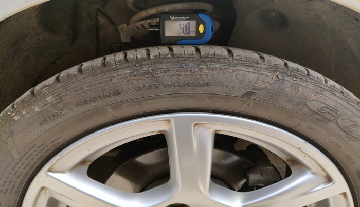 2013 Volkswagen Vento HIGHLINE 1.6 MPI, Petrol, Manual, 61,012 km, tyre