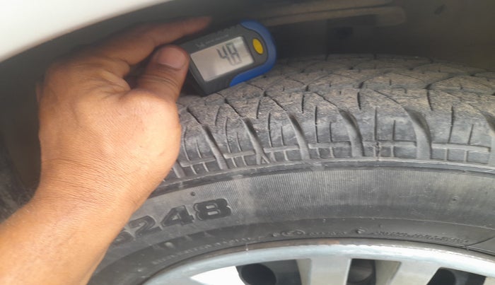 2010 Maruti Swift Dzire VXI, Petrol, Manual, 1,62,820 km, tyre