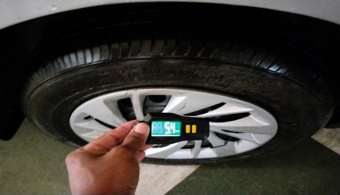 2011 Maruti SX4 VXI CNG, Petrol, Manual, 78,419 km, tyre